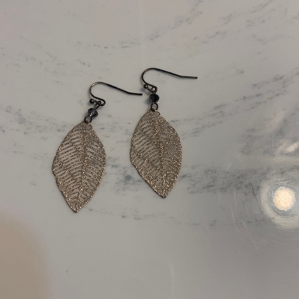 Leaf earrings